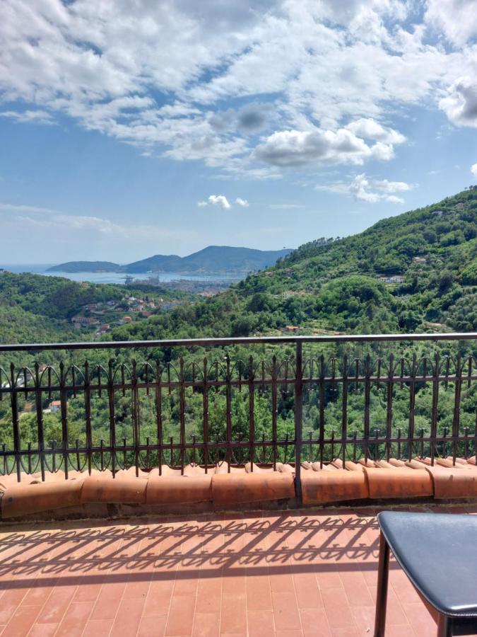 Вилла Agriturismo Oliva Azzurra Valeriano Lunense Экстерьер фото