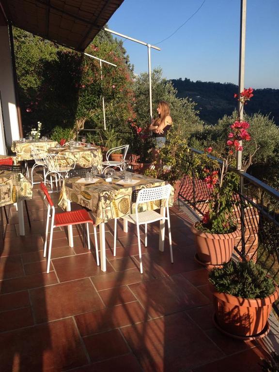 Вилла Agriturismo Oliva Azzurra Valeriano Lunense Экстерьер фото